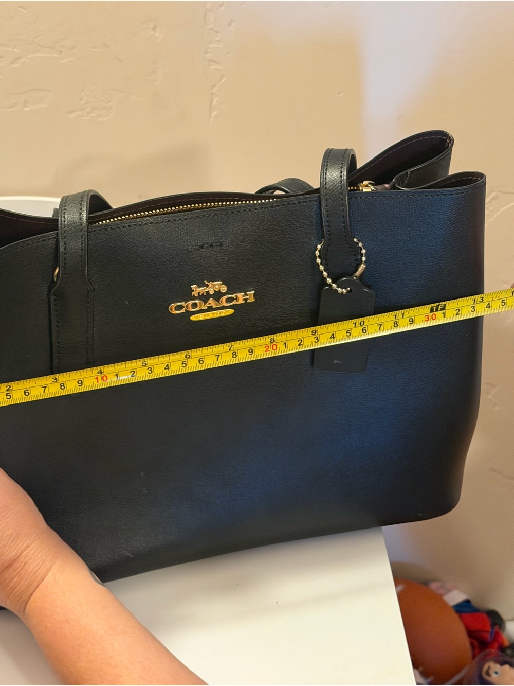 Coach Black Leather Tote with Gold Logo Plaque F48733 Avenue - Picture 13 of 14